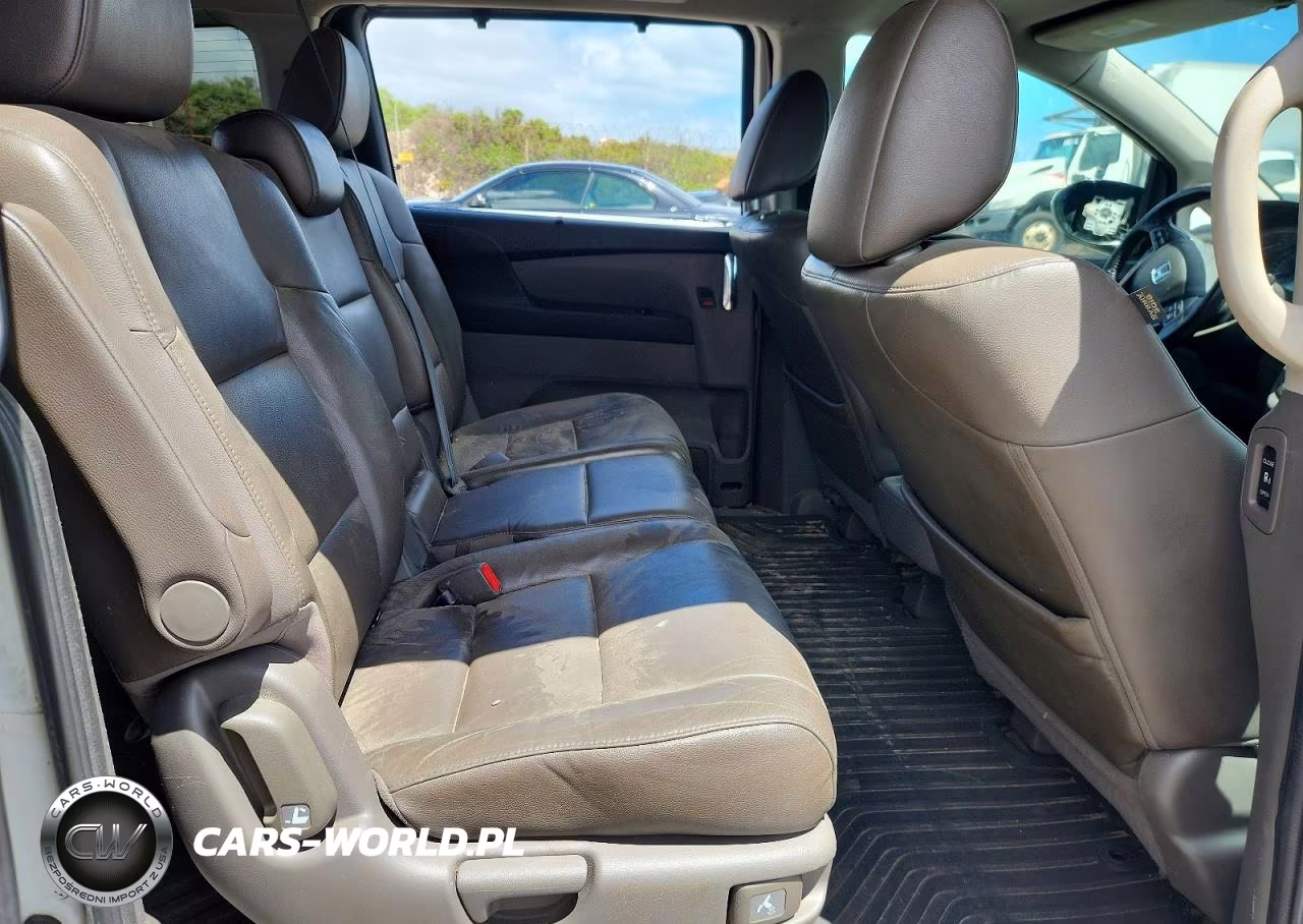 2014 Honda Odyssey Touring VIN:5FNRL5H92EB123337 - 11