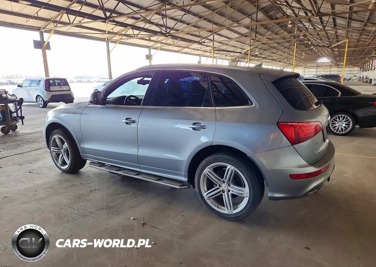 2010 Audi Q5 Premium Plus VIN:WA1MKAFP1AA083255 - 2