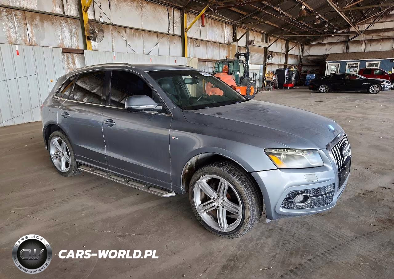2010 Audi Q5 Premium Plus VIN:WA1MKAFP1AA083255 - 4
