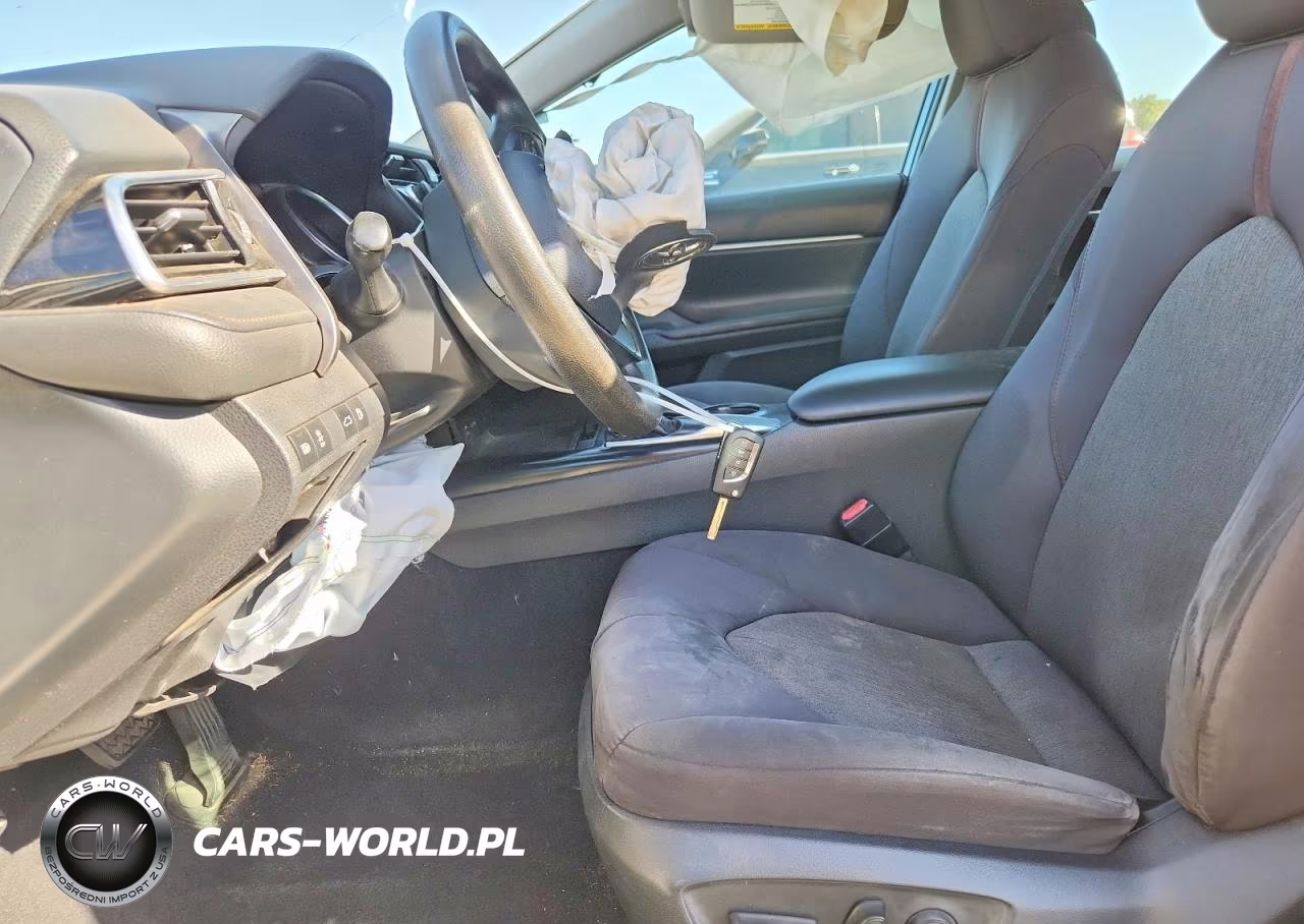 2018 Toyota Camry Le VIN:4T1B11HK4JU072584 - 7