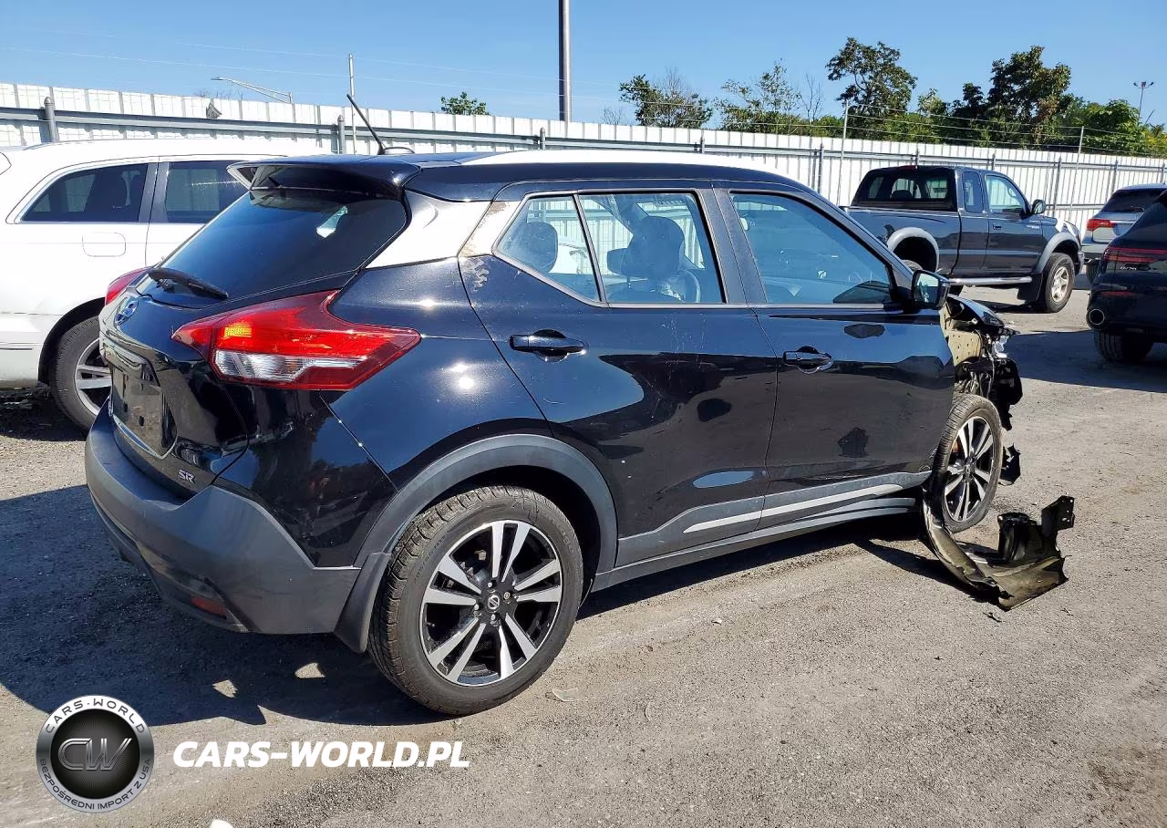 2019 Nissan Kicks Sr VIN:3N1CP5CU0KL514606 - 3