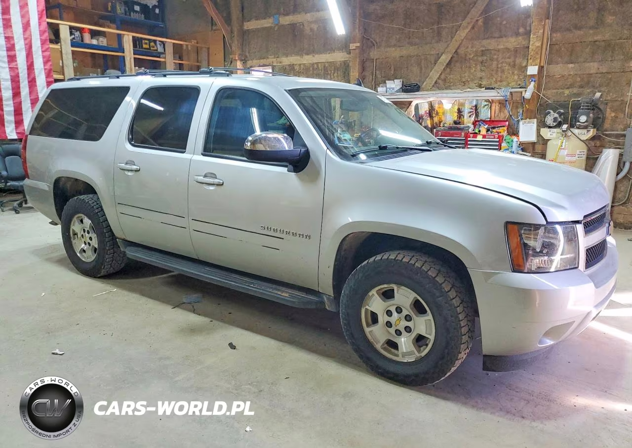 2011 Chevrolet Suburban K1500 Ls VIN:1GNSKHE30BR367331 - 4