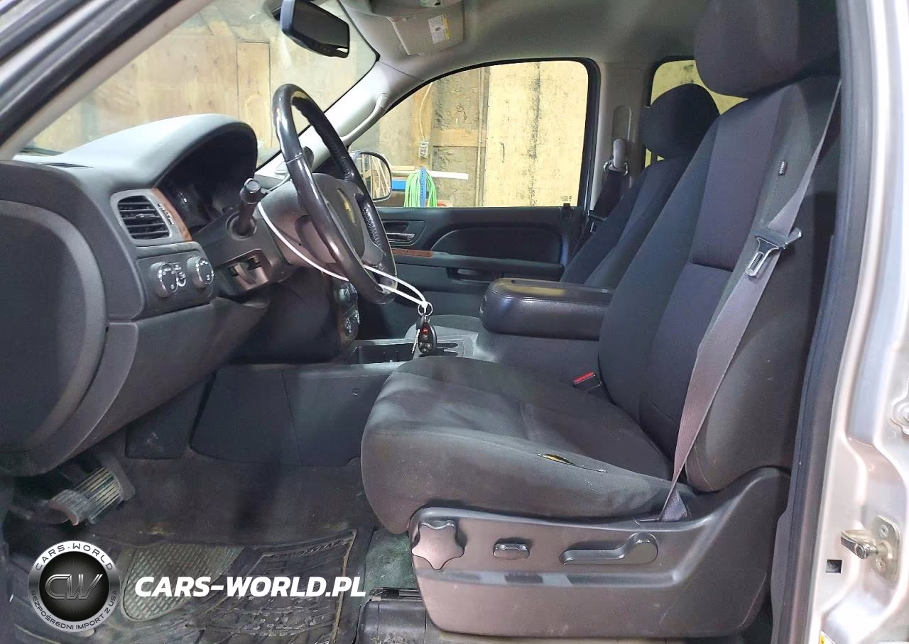 2011 Chevrolet Suburban K1500 Ls VIN:1GNSKHE30BR367331 - 7