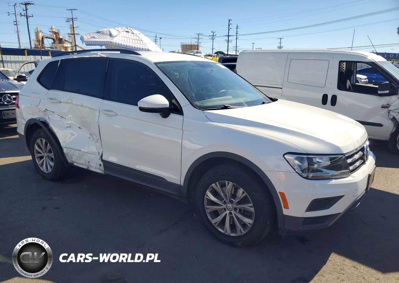 2018 Volkswagen Tiguan S VIN:3VV1B7AX9JM108006 - 4