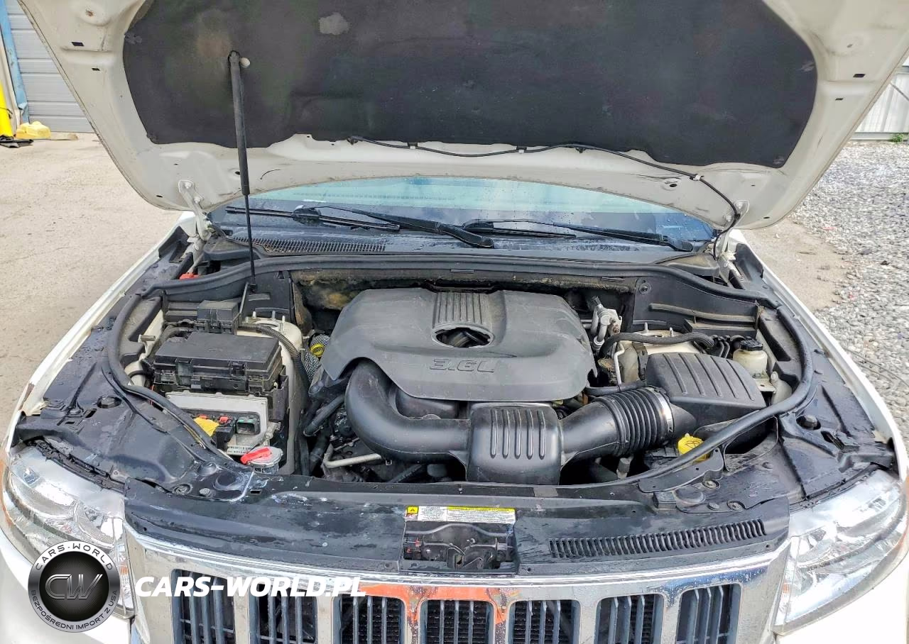 2011 Jeep Grand Cherokee Laredo VIN:1J4RR4GG8BC617651 - 11