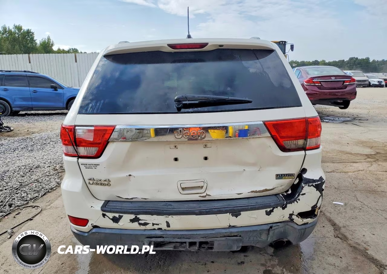 2011 Jeep Grand Cherokee Laredo VIN:1J4RR4GG8BC617651 - 6