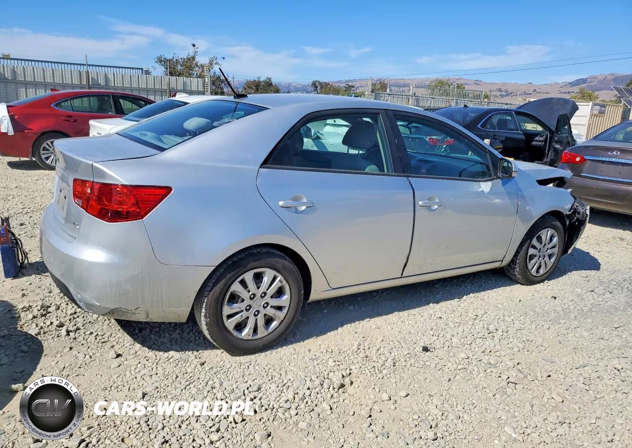 2013 Kia Forte Ex VIN:KNAFU4A2XD5680890 - 3