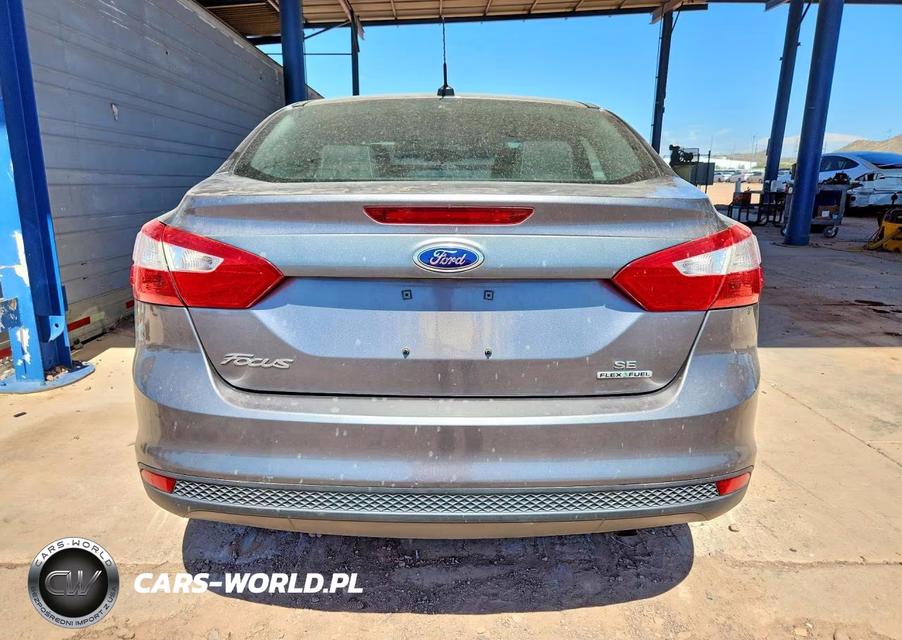2014 Ford Focus Se VIN:1FADP3F2XEL129592 - 6