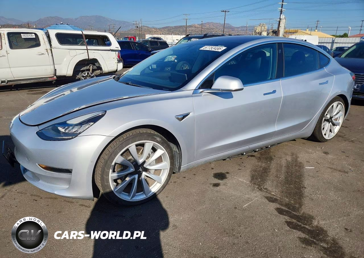 2018 Tesla Model 3 – zdjęcie 1 z 12