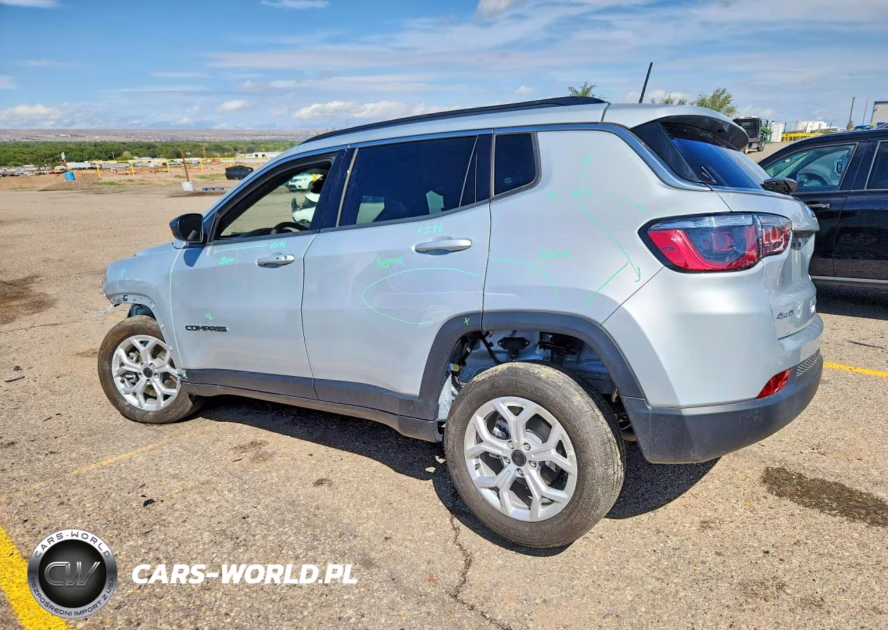 2025 Jeep Compass Latitude VIN:3C4NJDBNXST602042 - 2