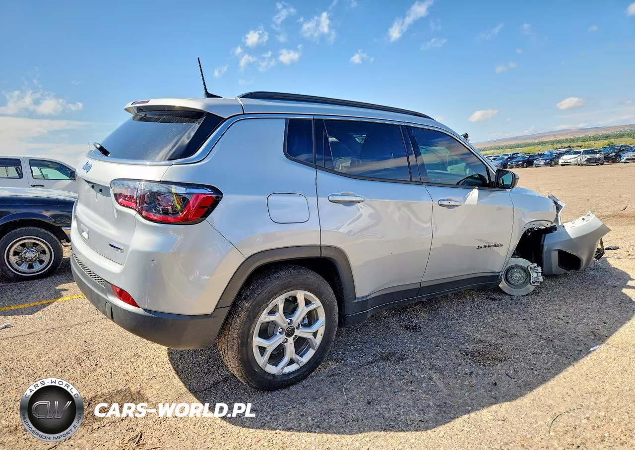 2025 Jeep Compass Latitude VIN:3C4NJDBNXST602042 - 3