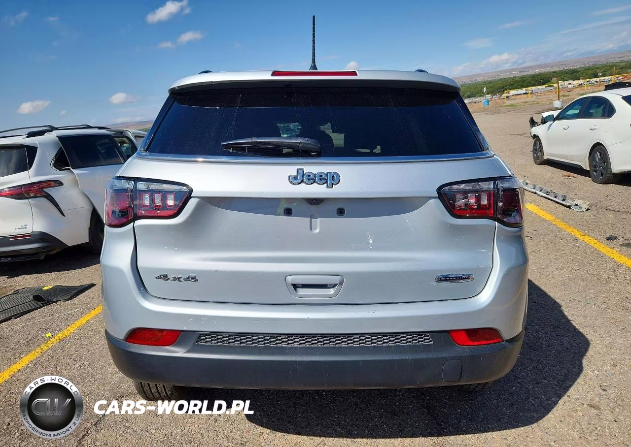 2025 Jeep Compass Latitude VIN:3C4NJDBNXST602042 - 6