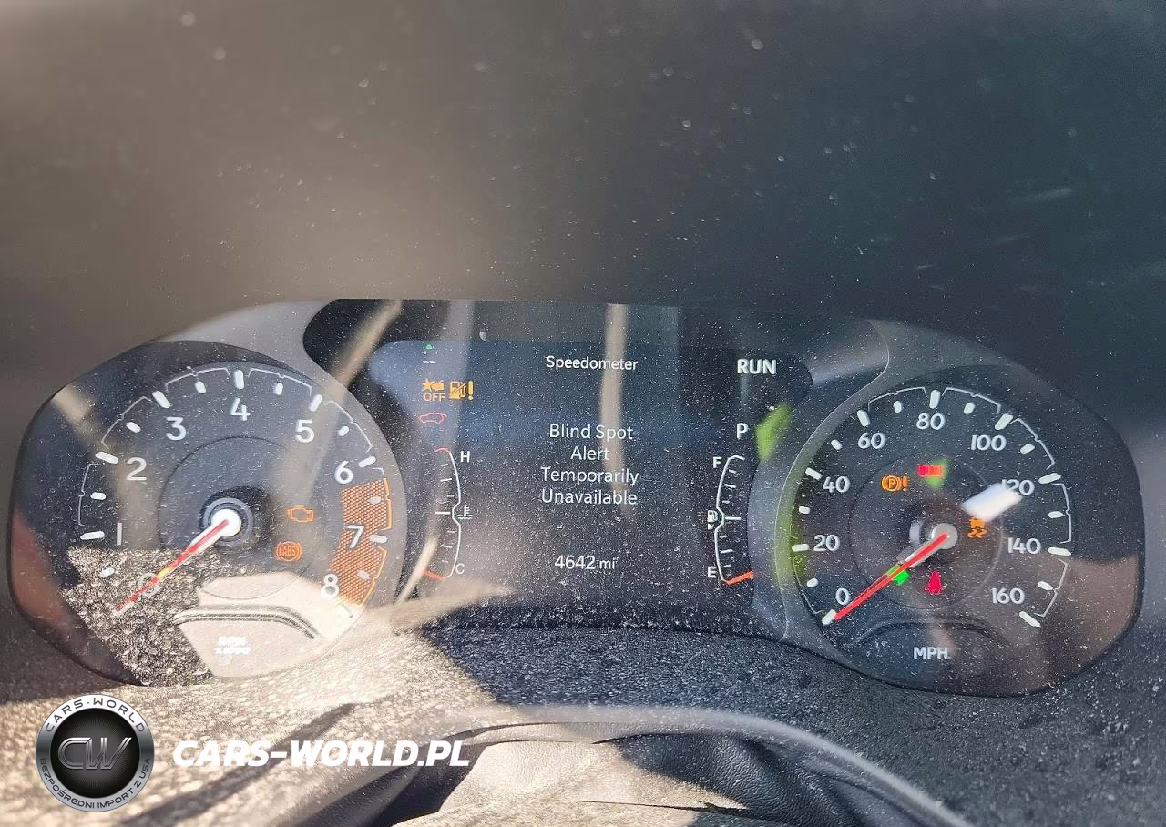 2025 Jeep Compass Latitude VIN:3C4NJDBNXST602042 - 9
