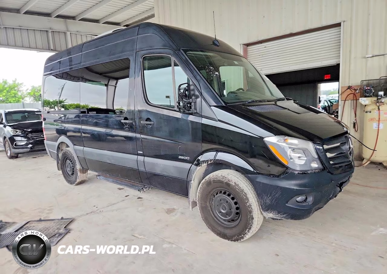 2014 Mercedes-Benz Sprinter 2500 VIN:WDZPE7DC6E5934042 - 4