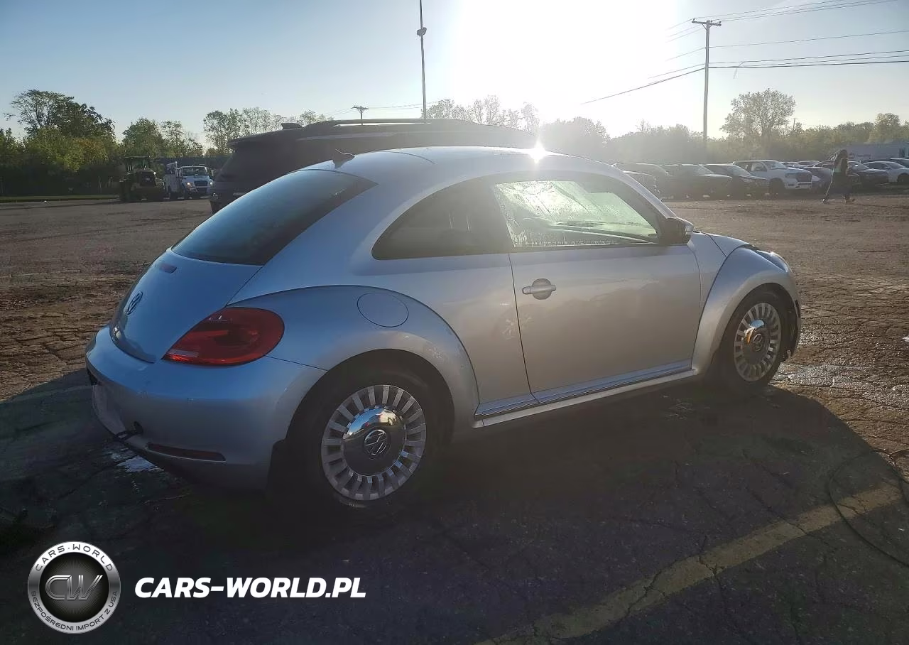 2014 Volkswagen Beetle VIN:3VWJ17AT1EM637760 - 3