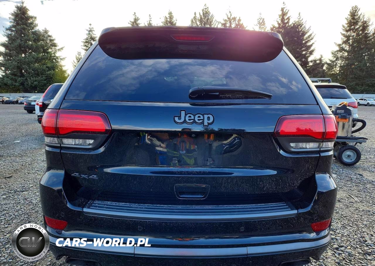 2018 Jeep Grand Cherokee Overland VIN:1C4RJFCG3JC357902 - 6