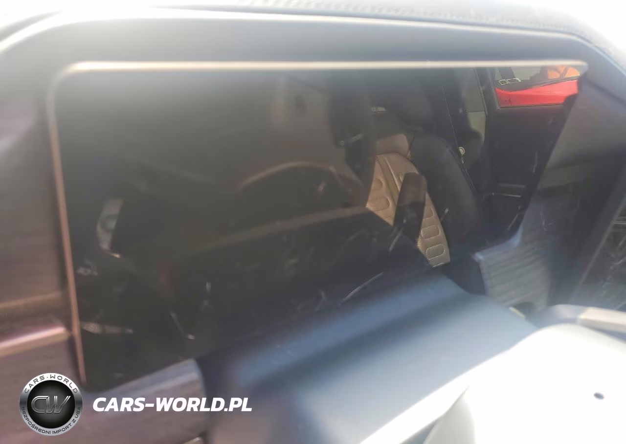 2023 Rivian R1S Adventure VIN:7PDSGABA5PN016149 - 9