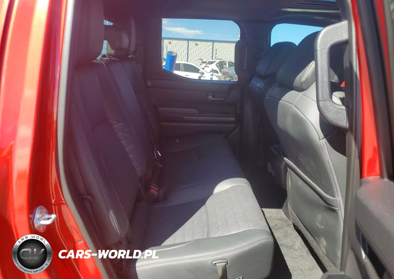 2026 Toyota Tacoma Trd Sport VIN:3TYKB5FN6TT031682 - 10