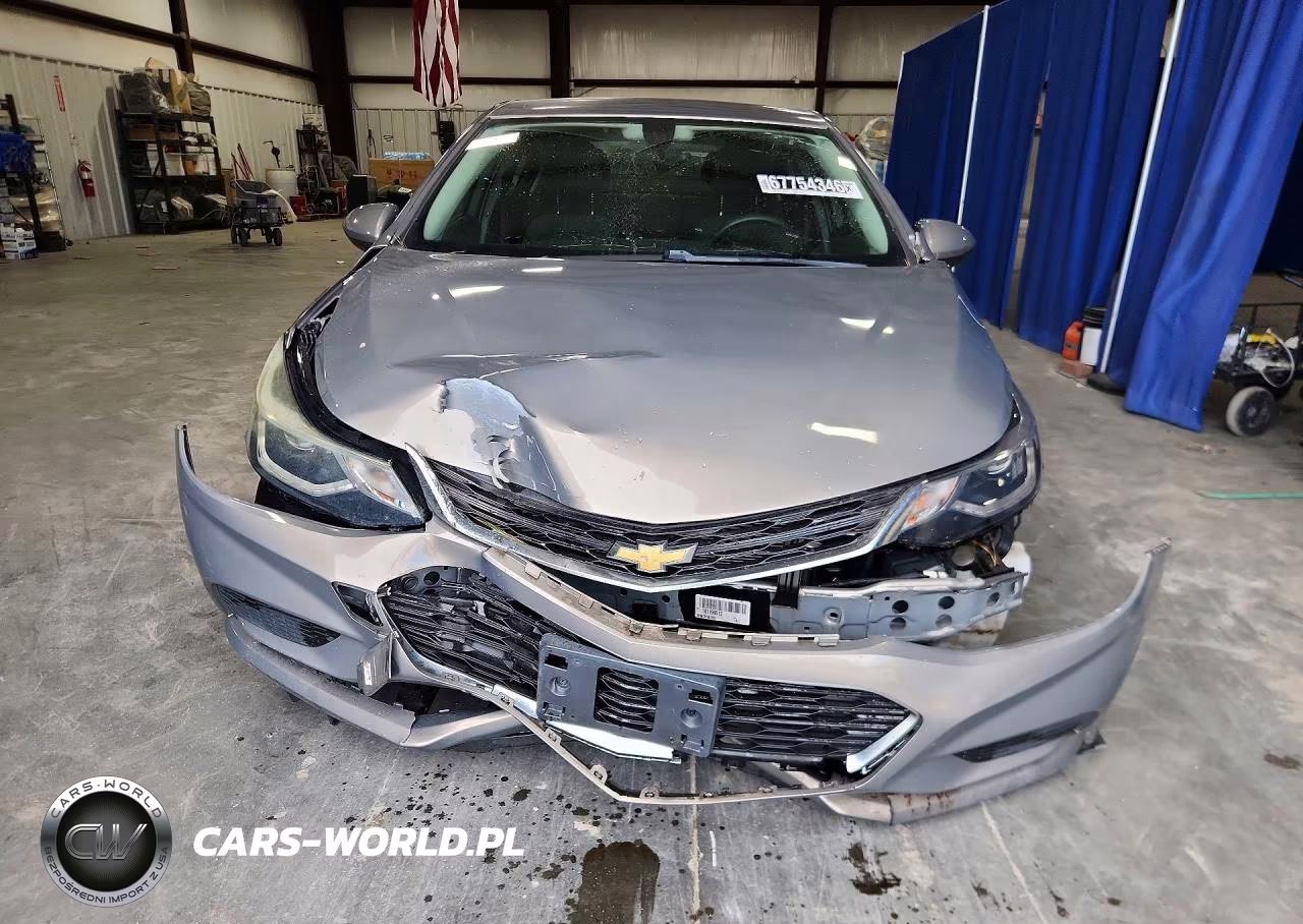 2018 Chevrolet Cruze Lt VIN:1G1BE5SM0J7156578 - 5