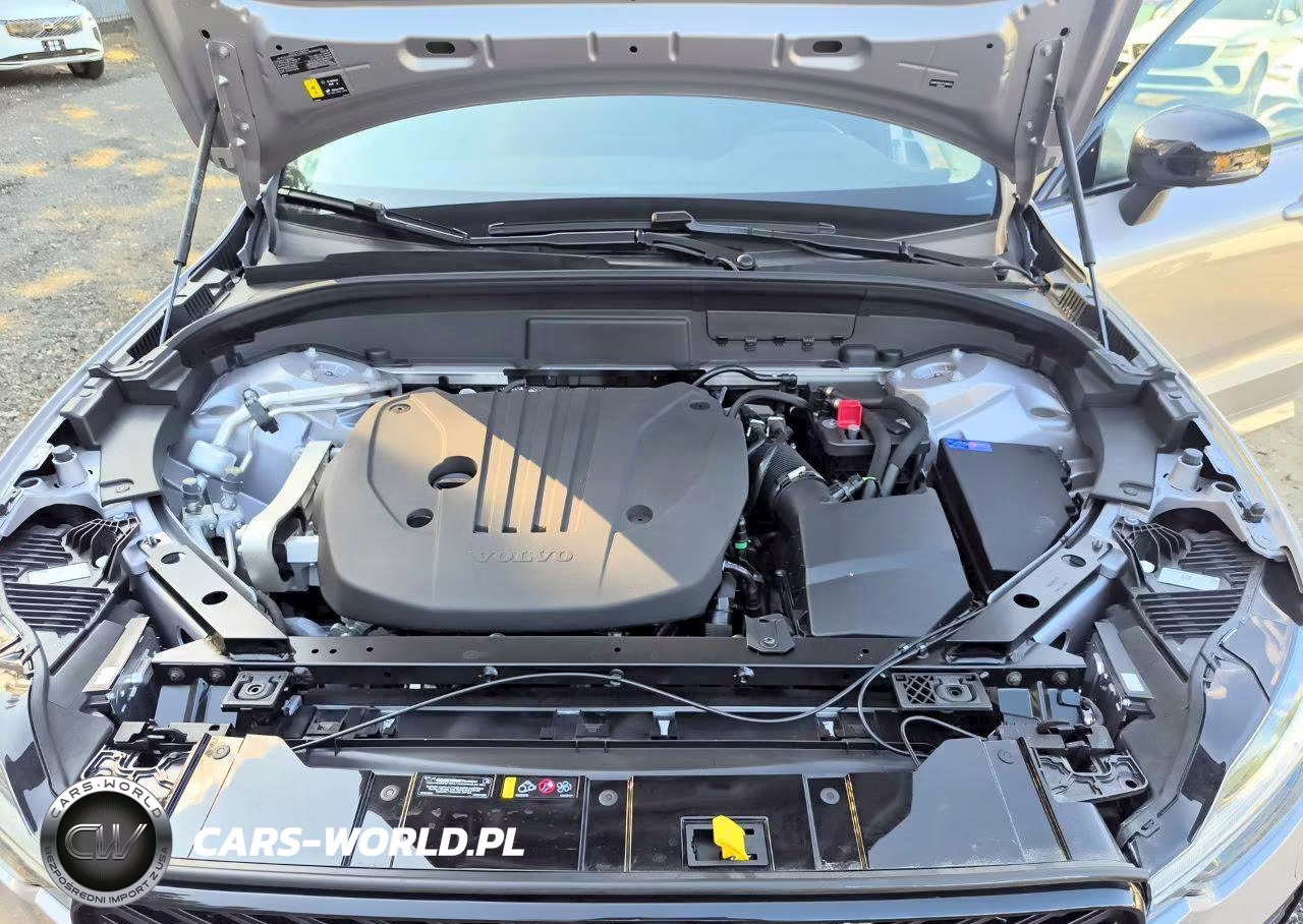 2026 Volvo Xc60 Plus VIN:YV4M12RCXT1346673 - 13
