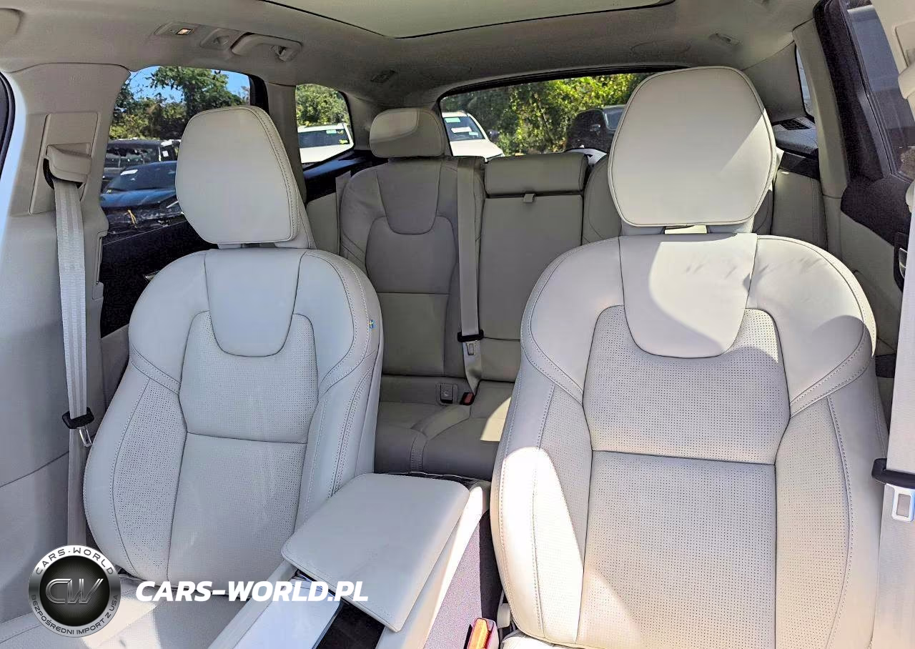 2026 Volvo Xc60 Ultra VIN:YV4M12RM0T1493092 - 11