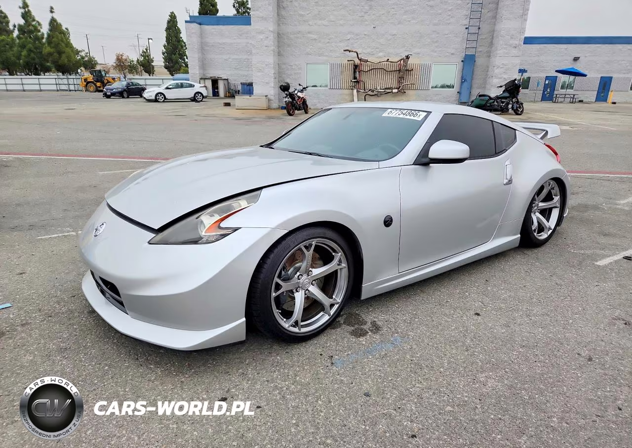 2010 Nissan 370Z Base