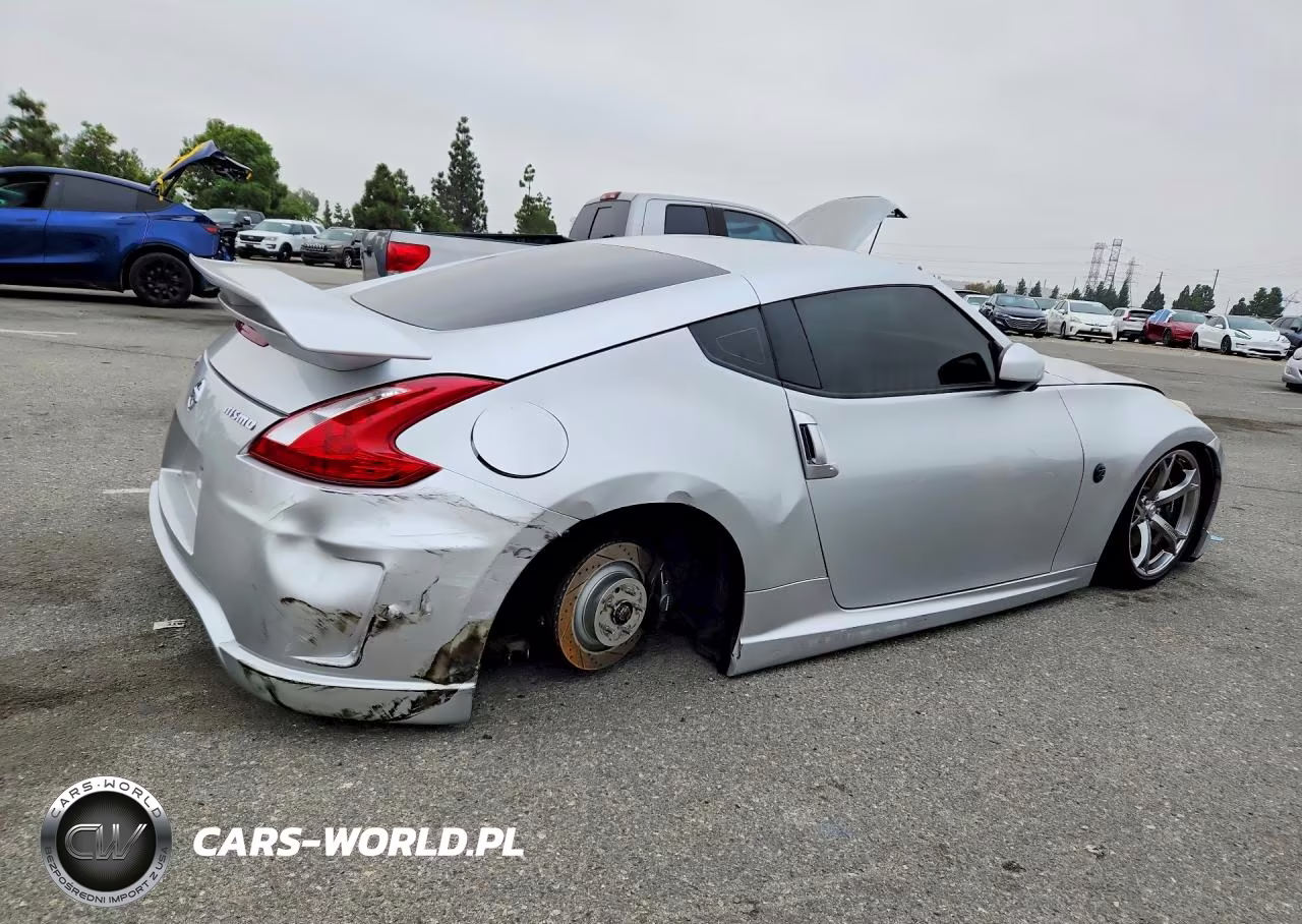 2010 Nissan 370Z Base VIN:JN1AZ4EH2AM504790 - 3
