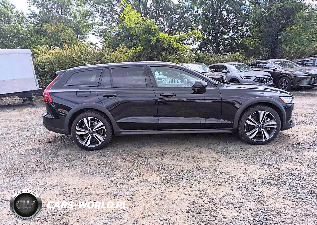 2026 Volvo V60 Cross Country Plus VIN:YV4L12WK0T2170119 - 14