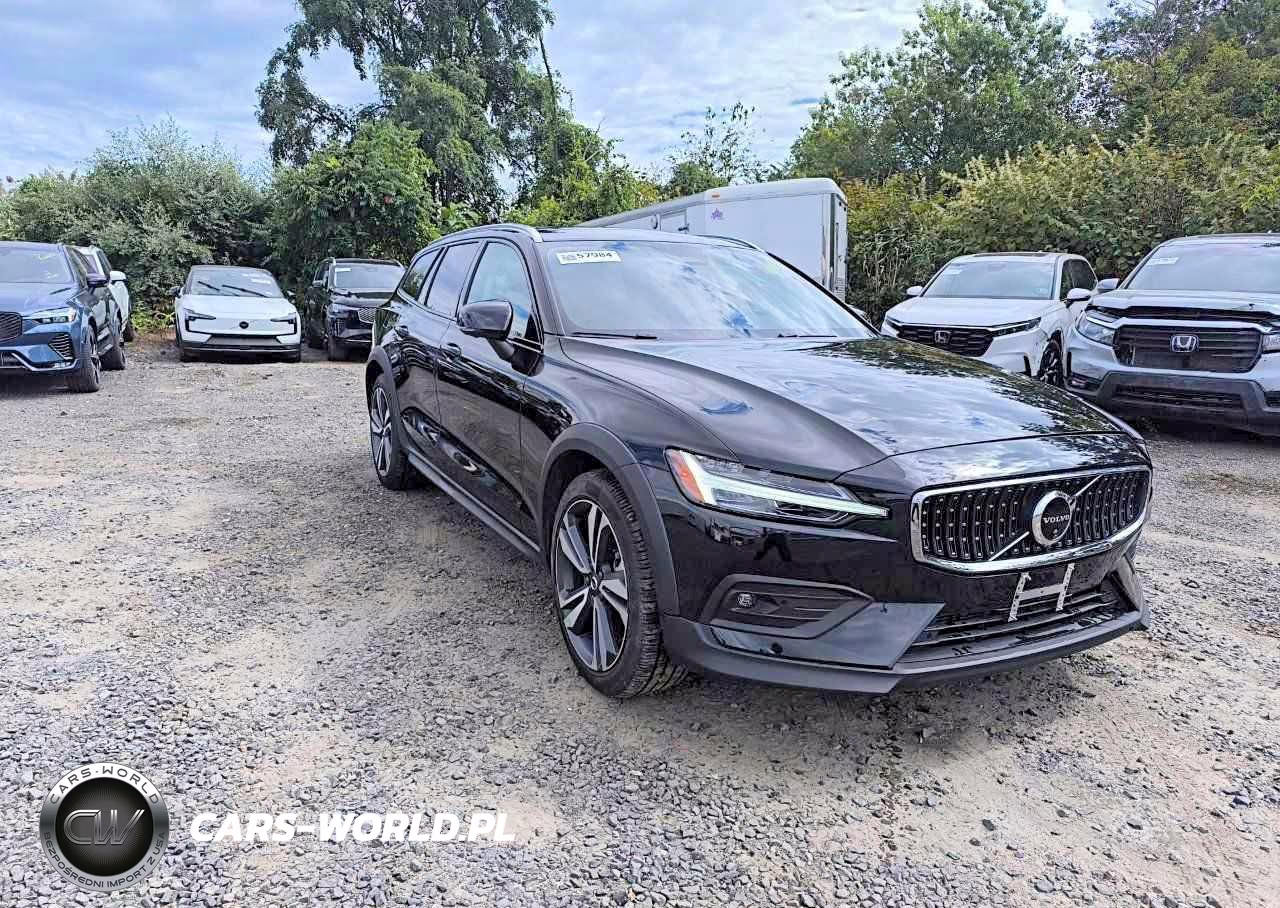 2026 Volvo V60 Cross Country Plus VIN:YV4L12WK0T2170119 - 3