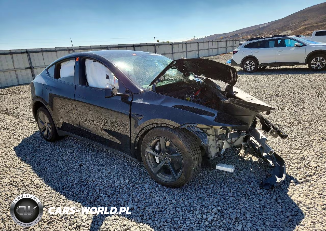 2026 Tesla Model Y VIN:7SAYGDEE6TF574203 - 4