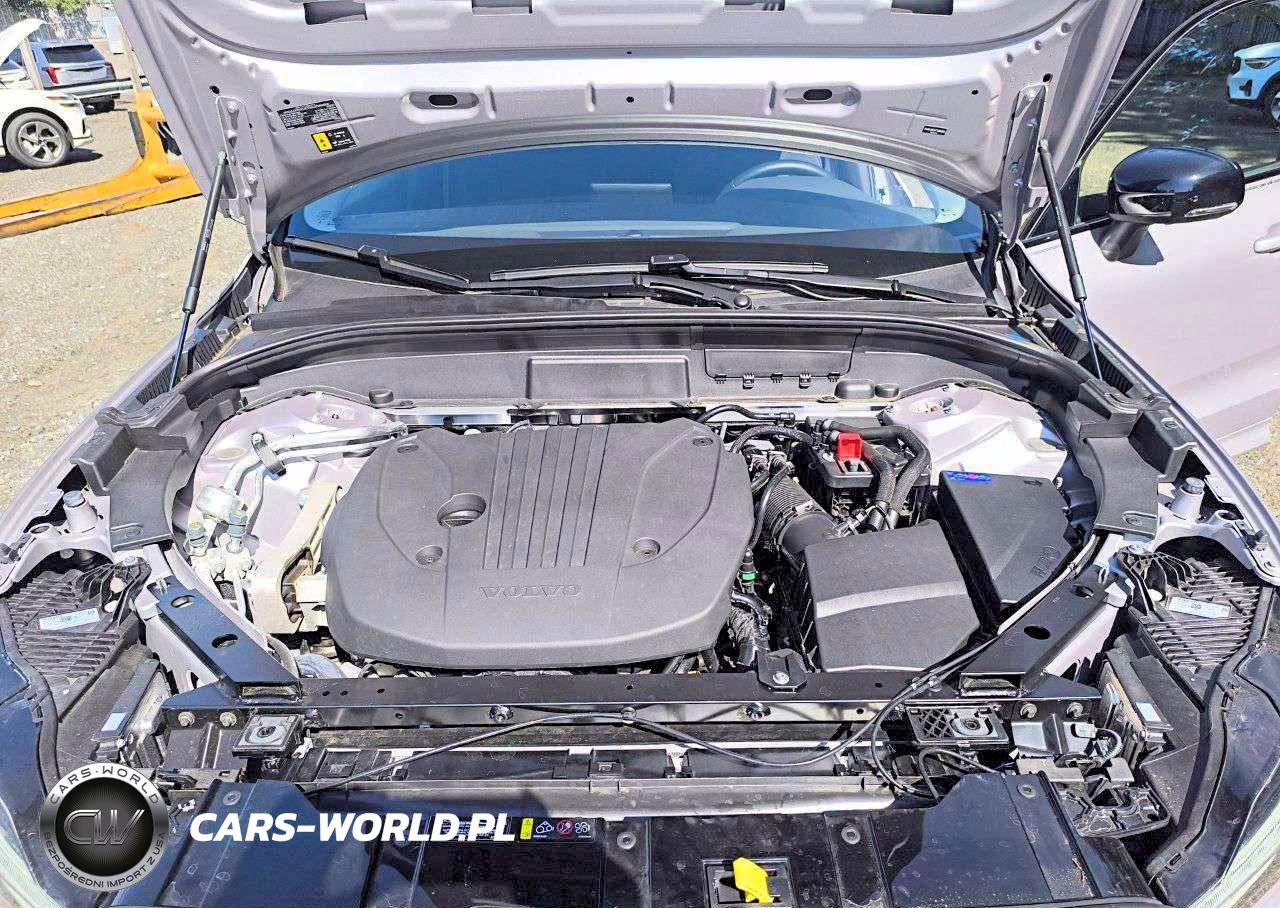 2026 Volvo Xc60 Plus VIN:YV4M12RC5T1386868 - 12