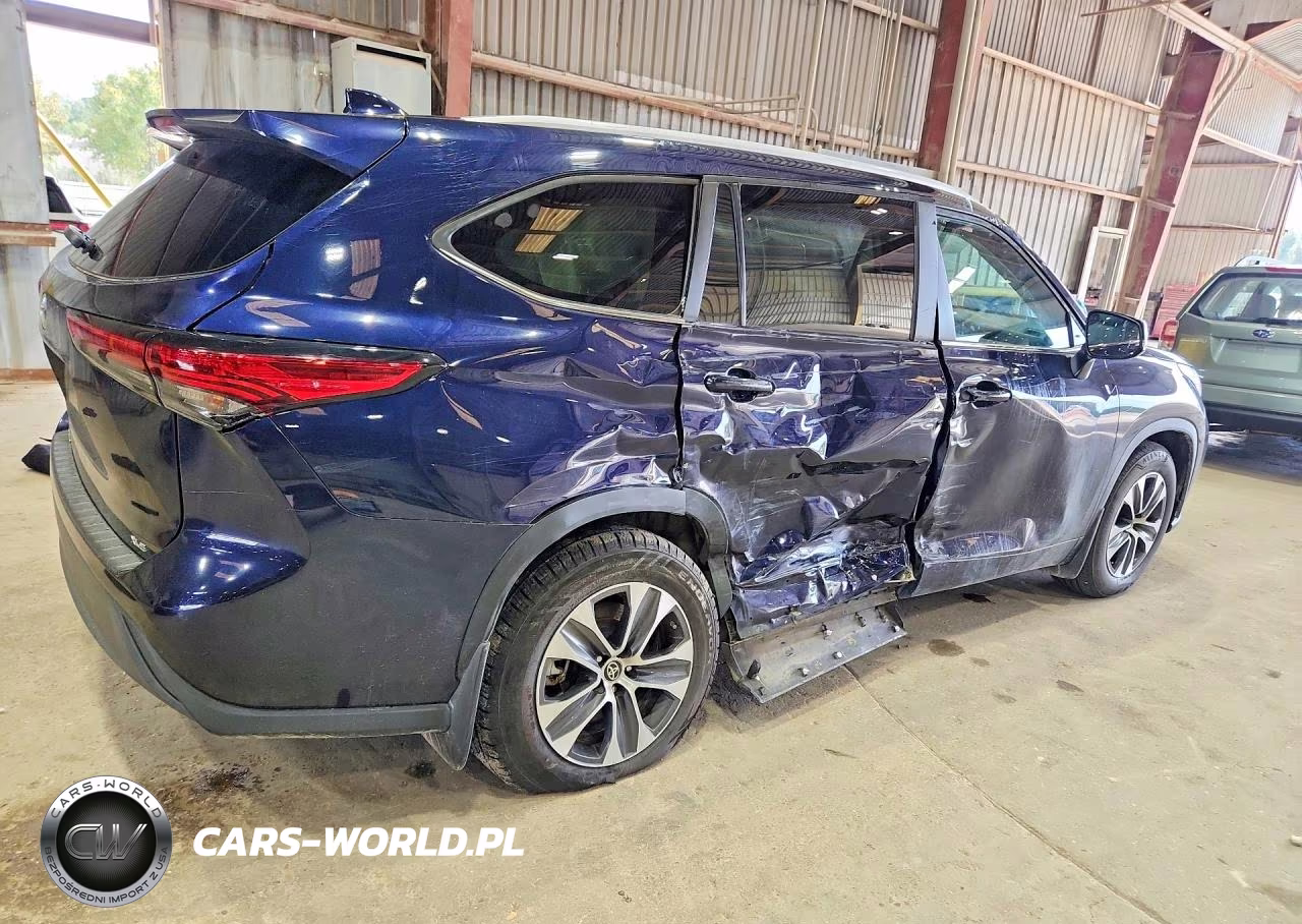 2023 Toyota Highlander Xle VIN:5TDKDRAH3PS000507 - 3