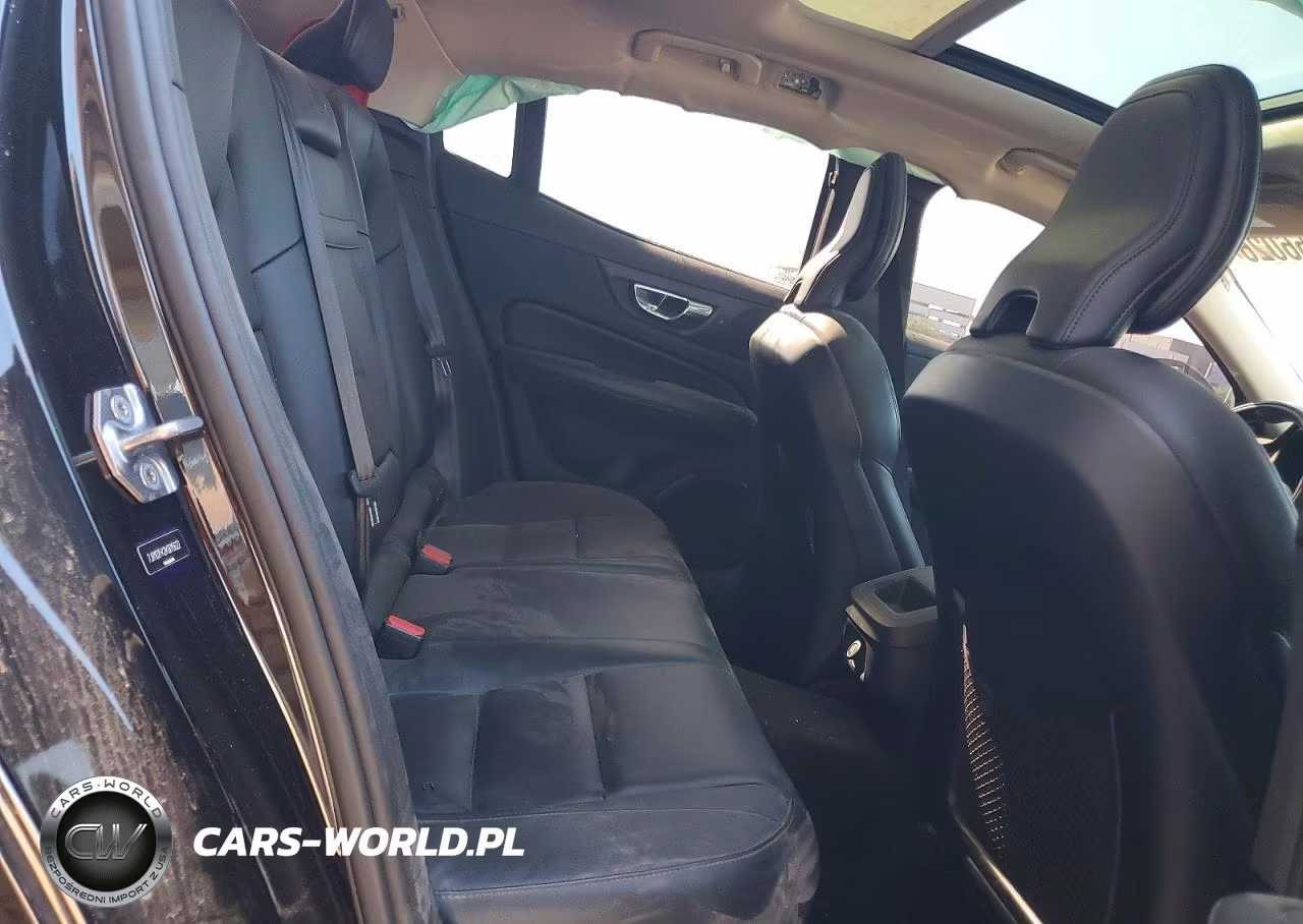 2019 Volvo S60 T5 Momentum VIN:7JR102FK2KG01562 - 10