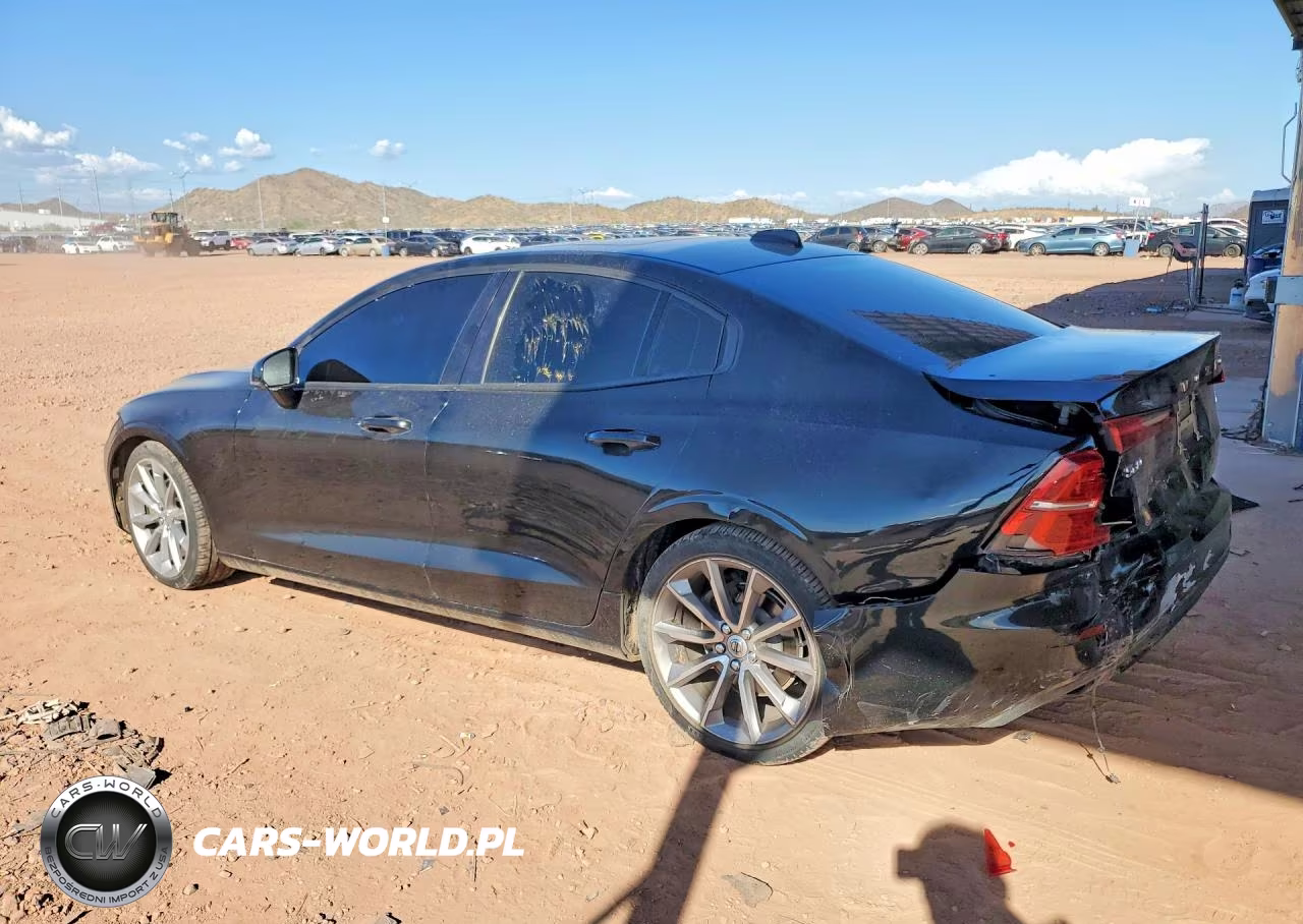 2019 Volvo S60 T5 Momentum VIN:7JR102FK2KG01562 - 2