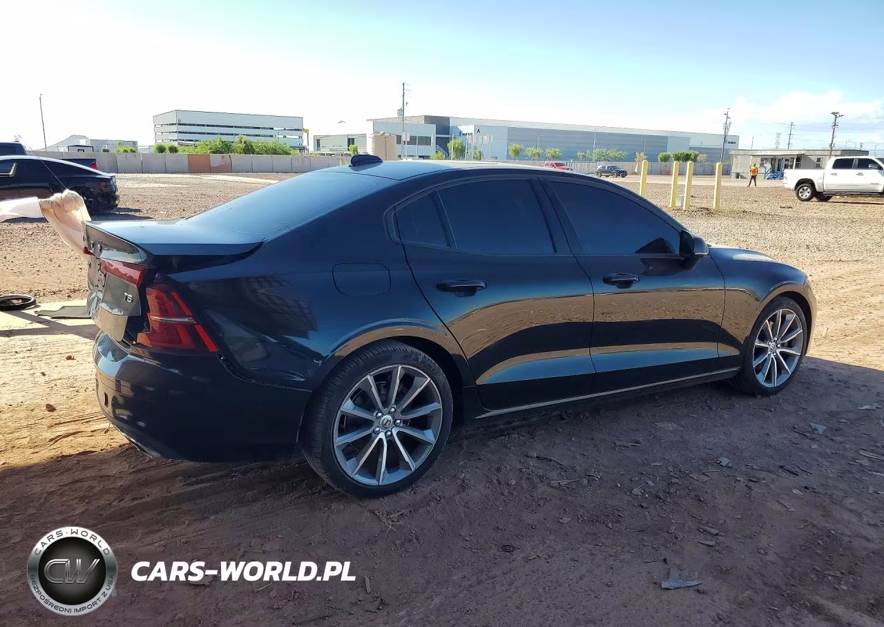 2019 Volvo S60 T5 Momentum VIN:7JR102FK2KG01562 - 3
