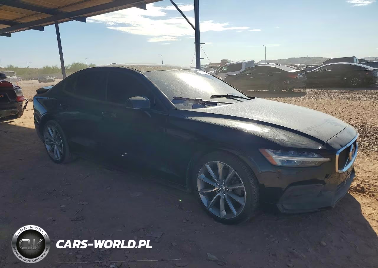 2019 Volvo S60 T5 Momentum VIN:7JR102FK2KG01562 - 4