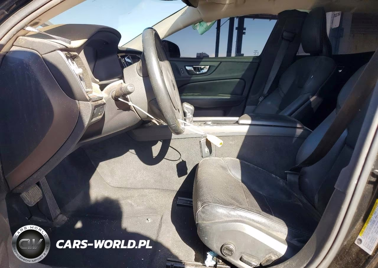 2019 Volvo S60 T5 Momentum VIN:7JR102FK2KG01562 - 7