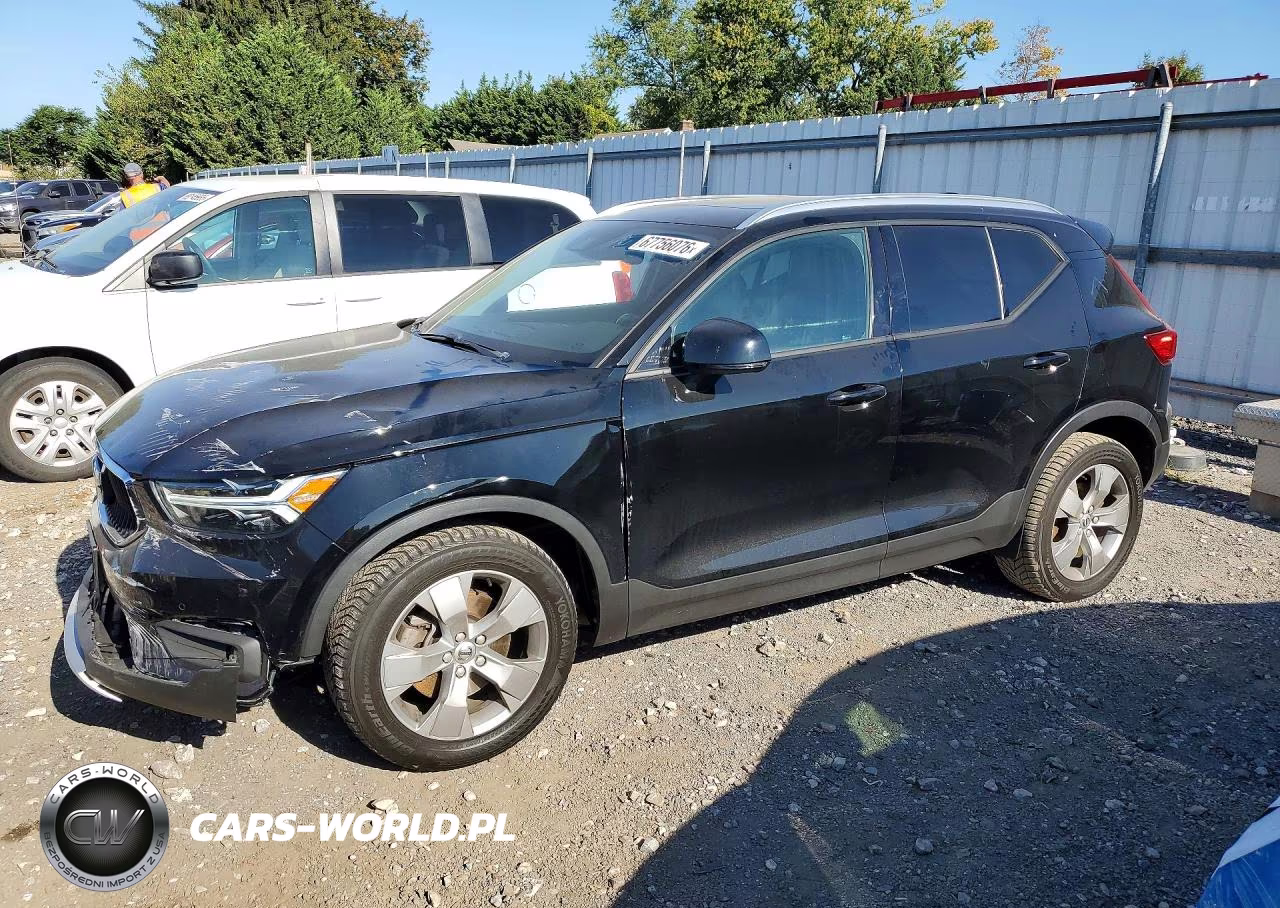 2021 Volvo Xc40 T5 Momentum