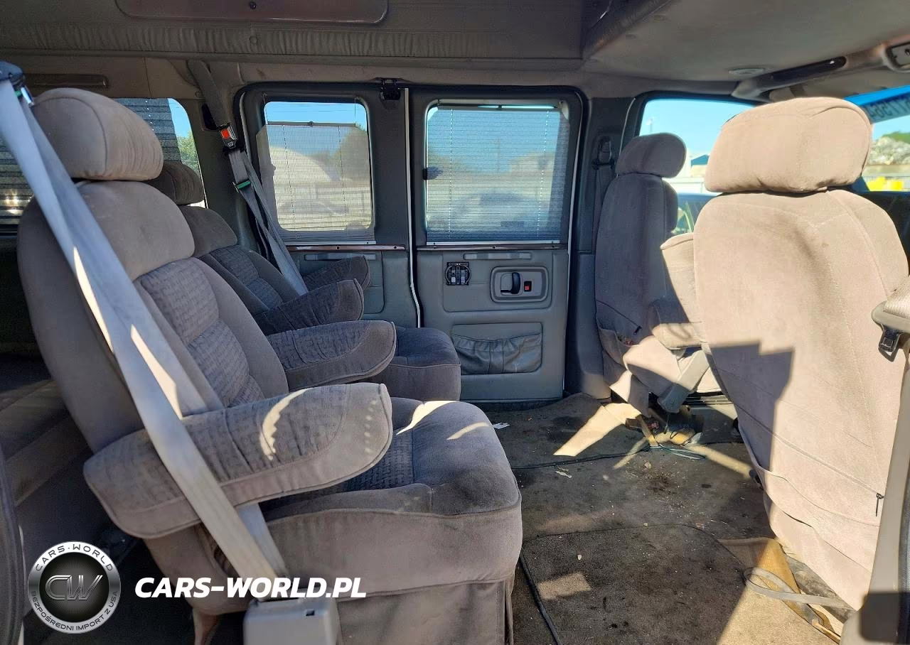 2004 Chev Express VIN:1GBFH15T031196181 - 11