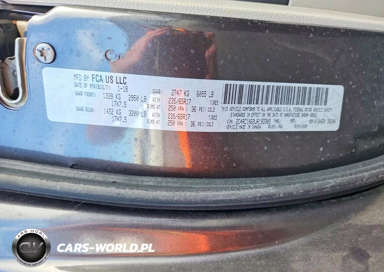 2018 Chrysler Pacifica L VIN:2C4RC1AG9JR193305 - 13