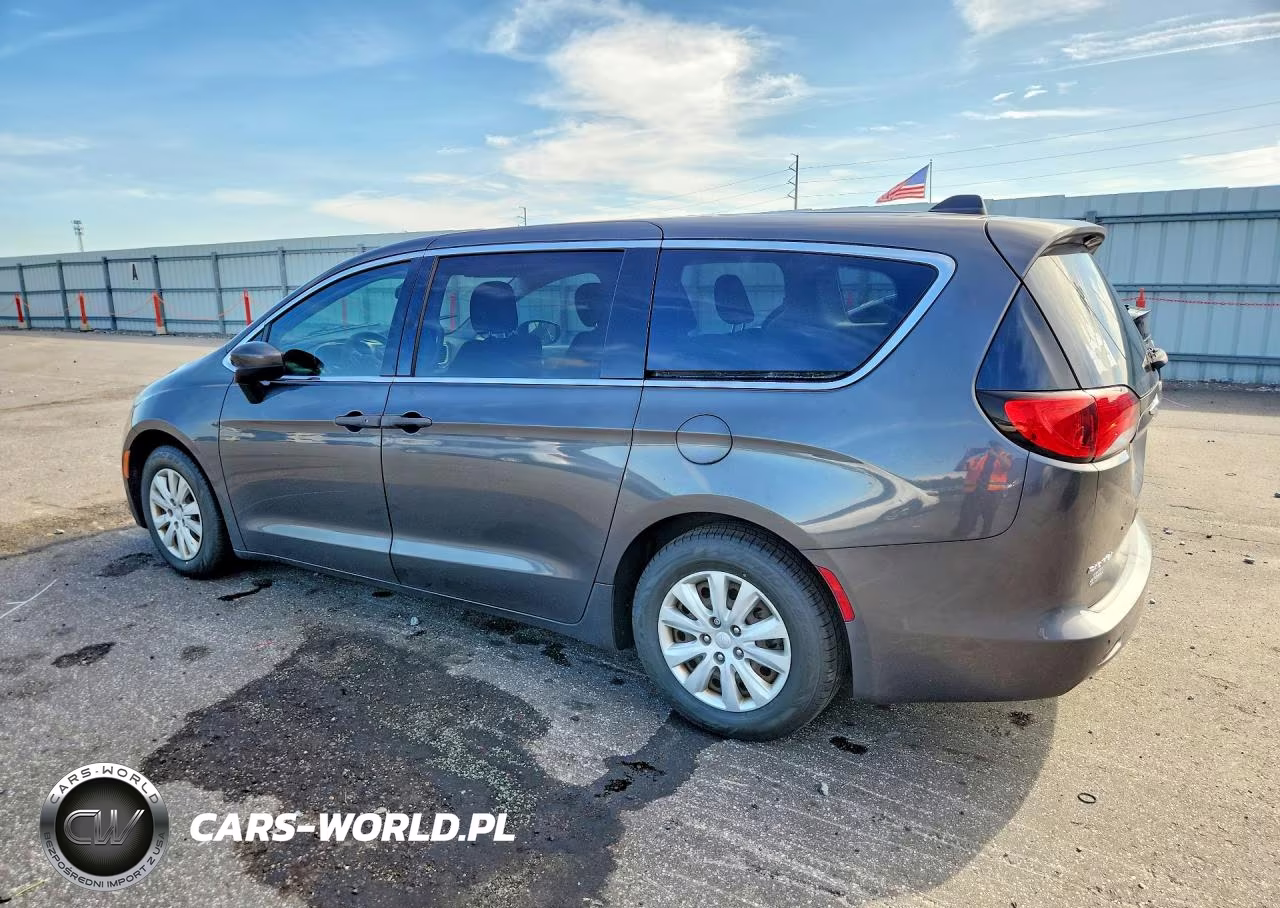 2018 Chrysler Pacifica L VIN:2C4RC1AG9JR193305 - 2