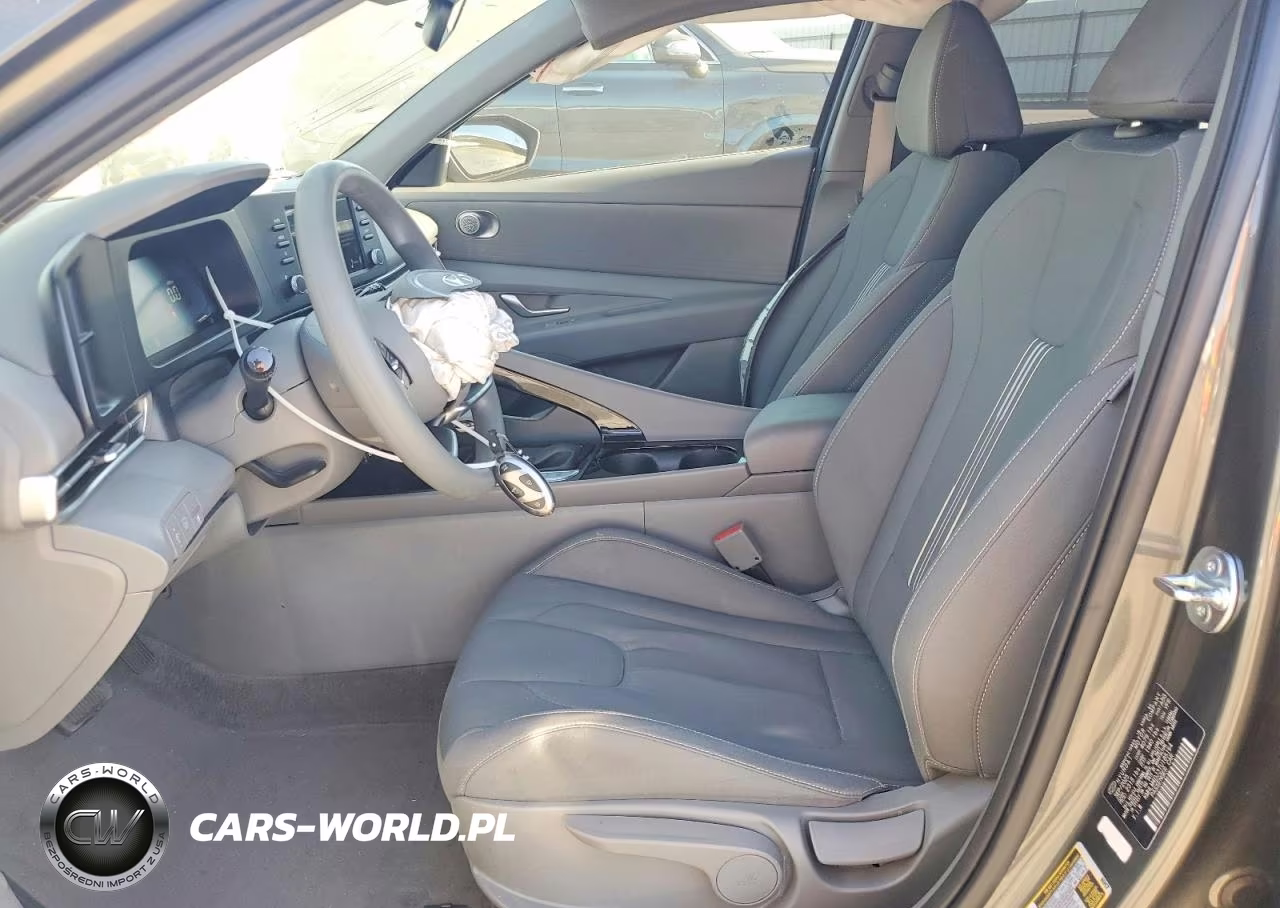 2026 Hyundai Elantra Hybrid Blue VIN:KMHLM4DJ3TU185164 - 7