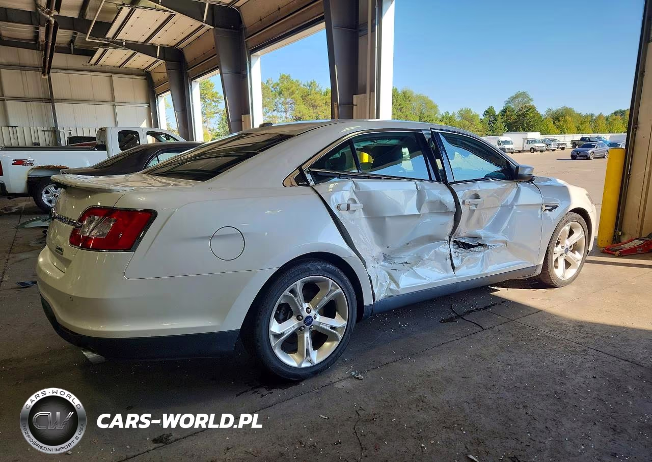2010 Ford Taurus Sho VIN:1FAHP2KT3AG157196 - 3