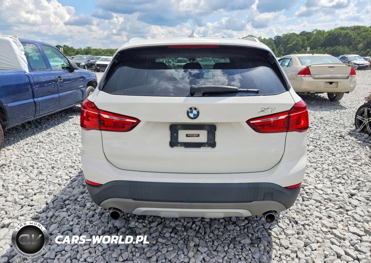 2017 BMW X1 xDrive28I VIN:WBXHT3Z32H4A65905 - 6