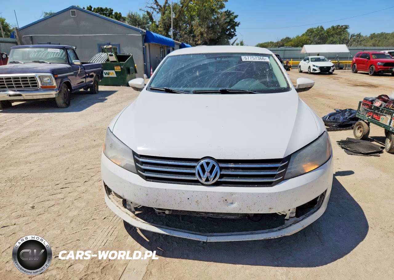 2012 Volkswagen Passat Se VIN:1VWBP7A3XCC052838 - 5