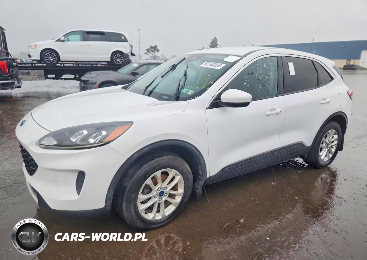 2020 Ford Escape Se
