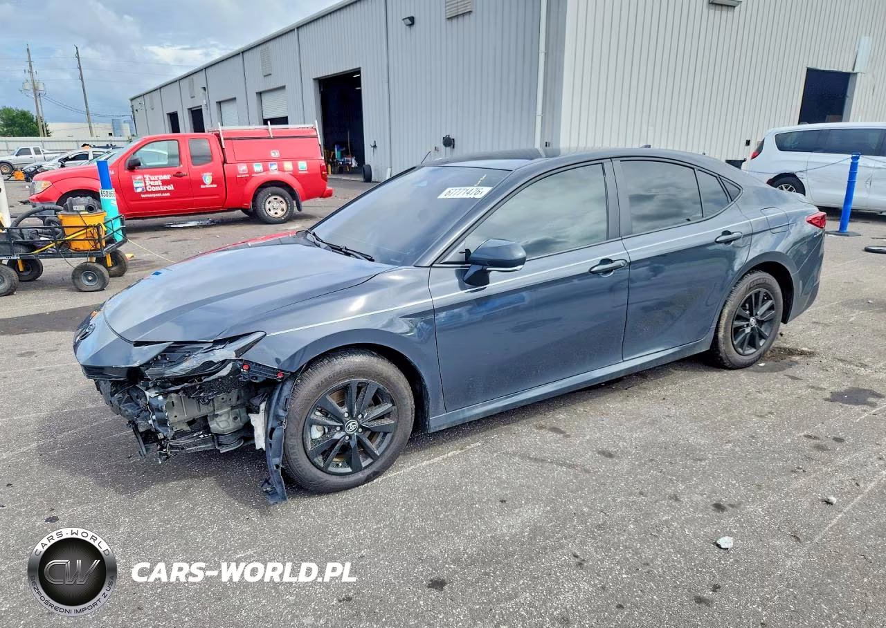 2026 Toyota Camry Le – zdjęcie 1 z 12