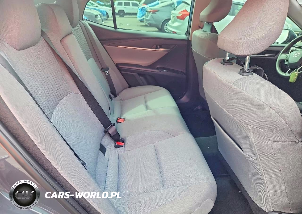 2026 Toyota Camry Le VIN:4T1DAACK9TU213278 - 10