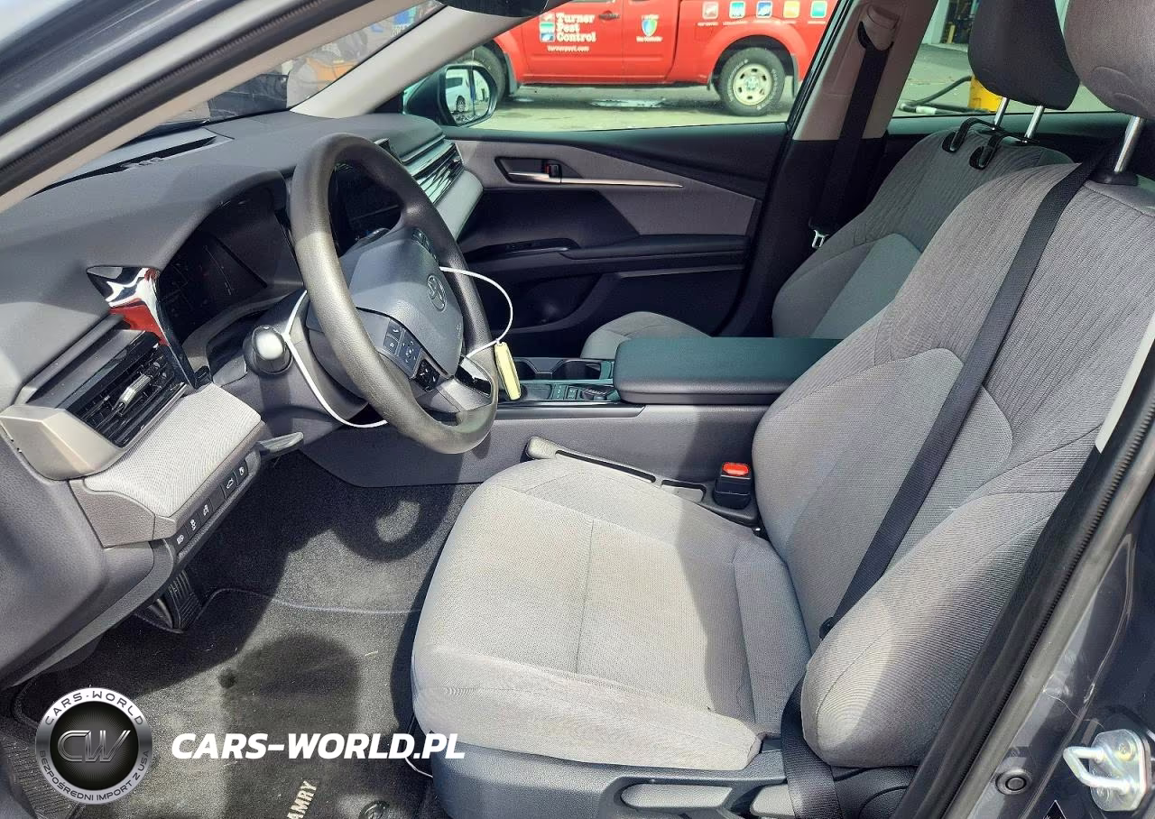 2026 Toyota Camry Le VIN:4T1DAACK9TU213278 - 7