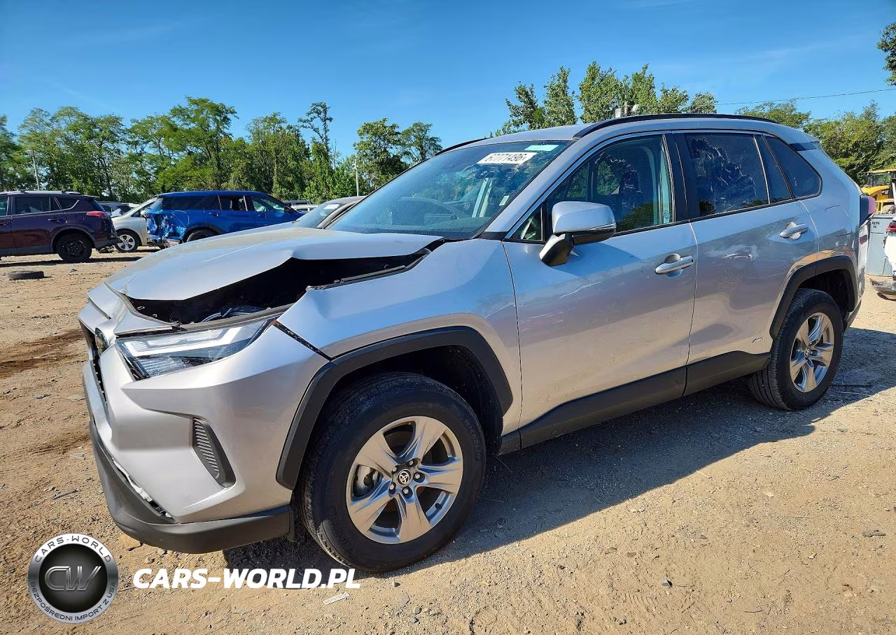 2025 Toyota Rav4 Hybrid Xle – zdjęcie 1 z 13